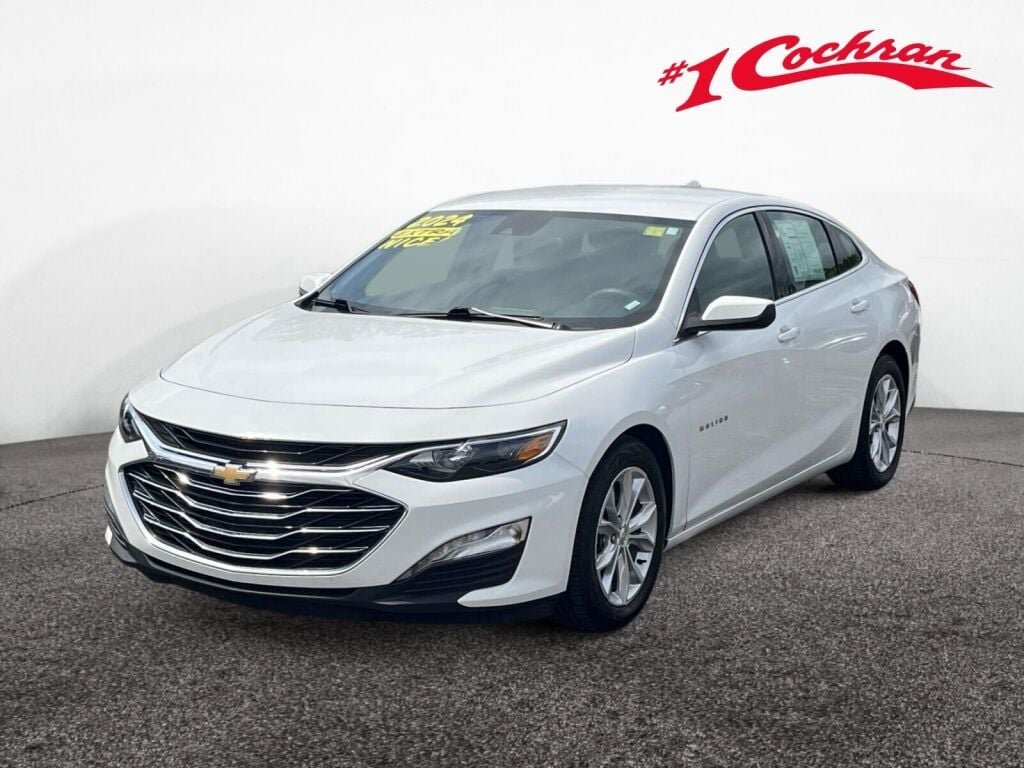 Used 2024 Summit White Chevrolet LT image 10