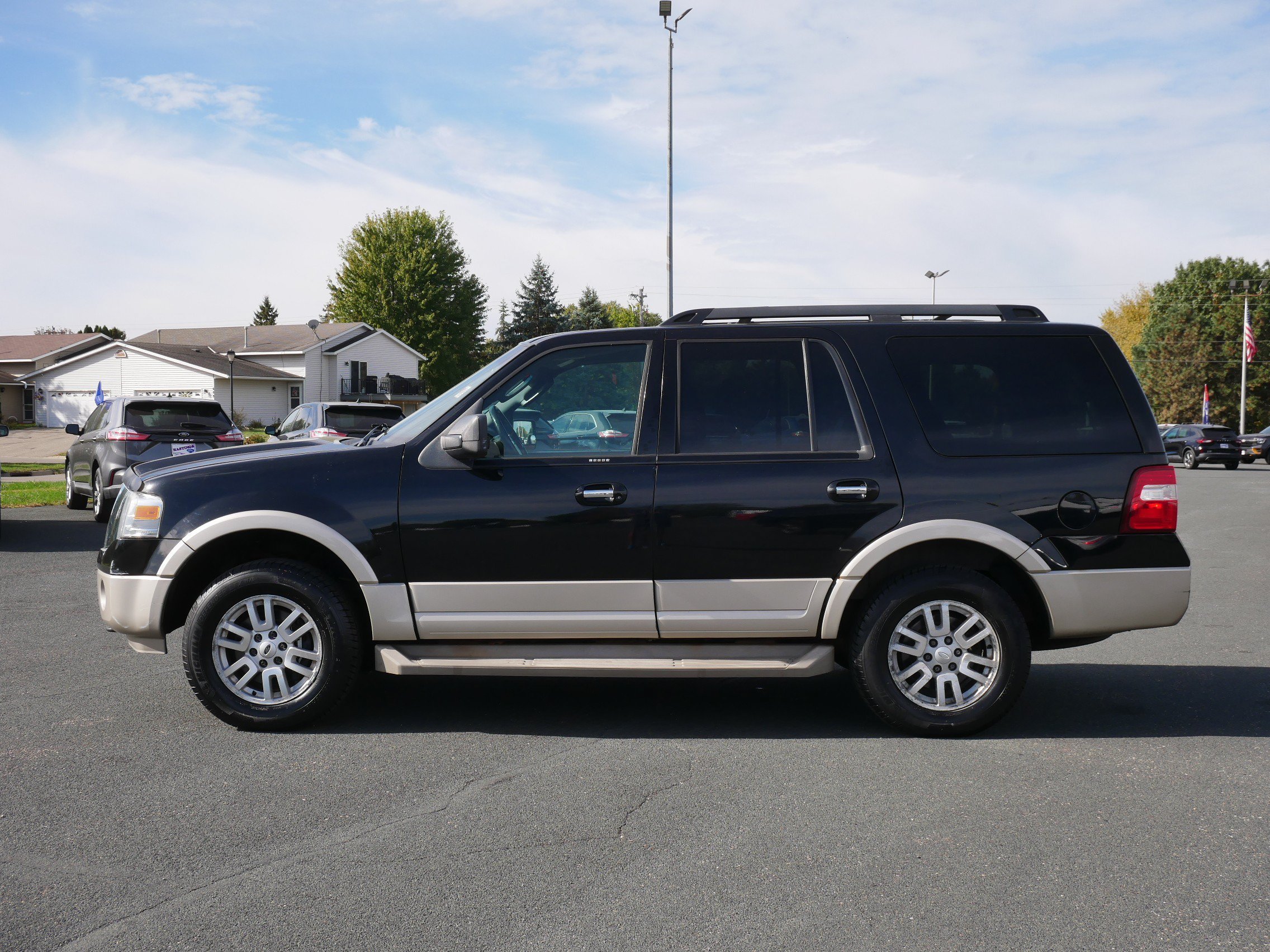 Used 2009 Ford Expedition Eddie Bauer with VIN 1FMFU18579EA70949 for sale in Hastings, MN