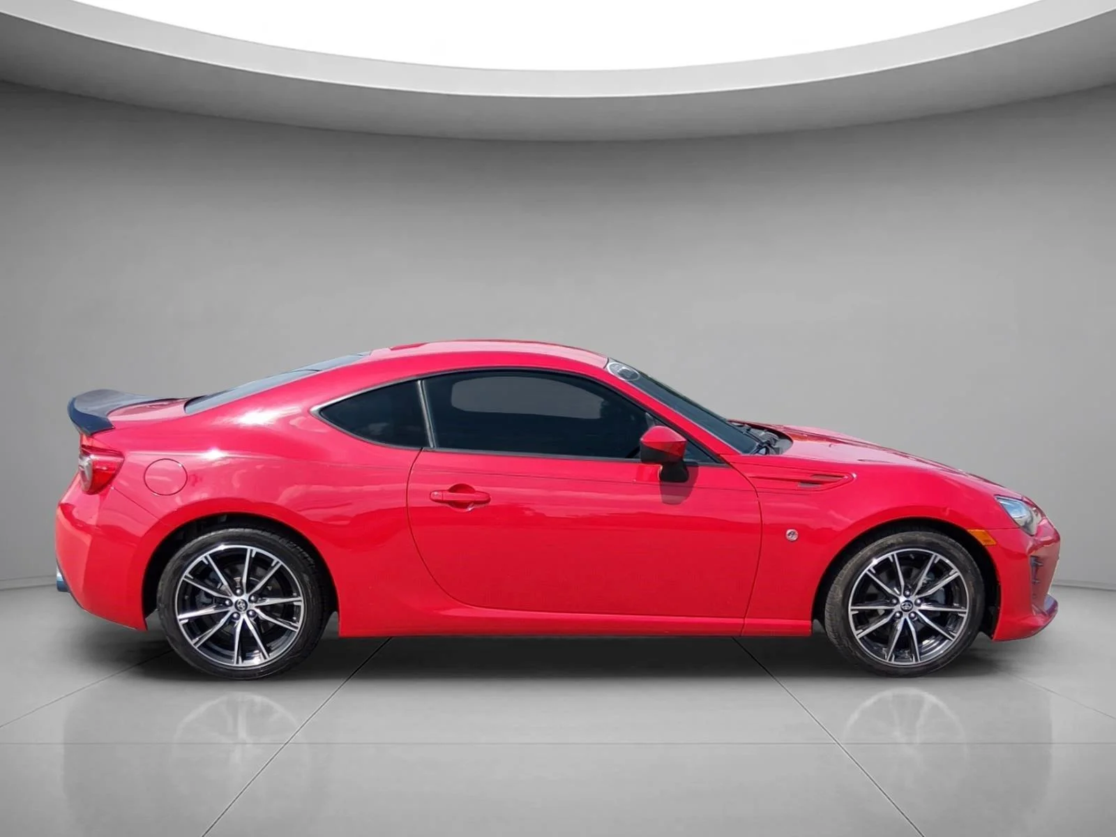 Used 2017 Ablaze Toyota 860 Special Edition image 6