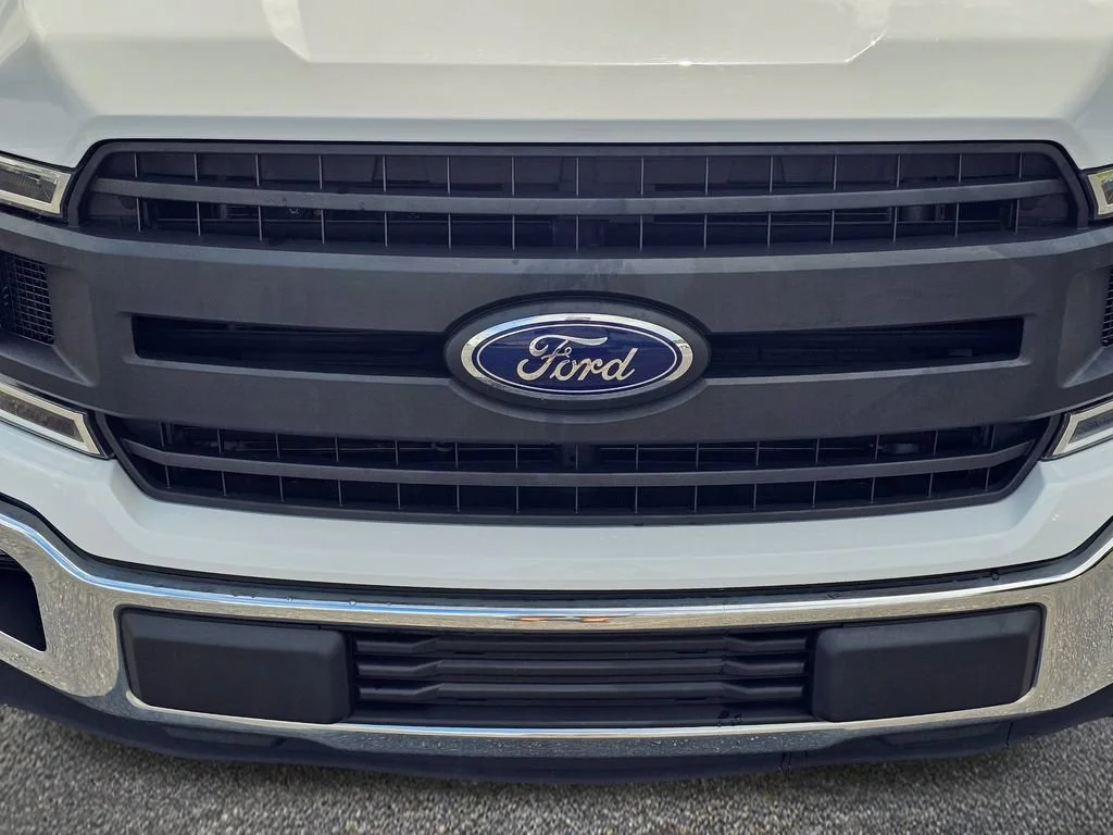 Used 2020 Oxford White Ford XL image 3