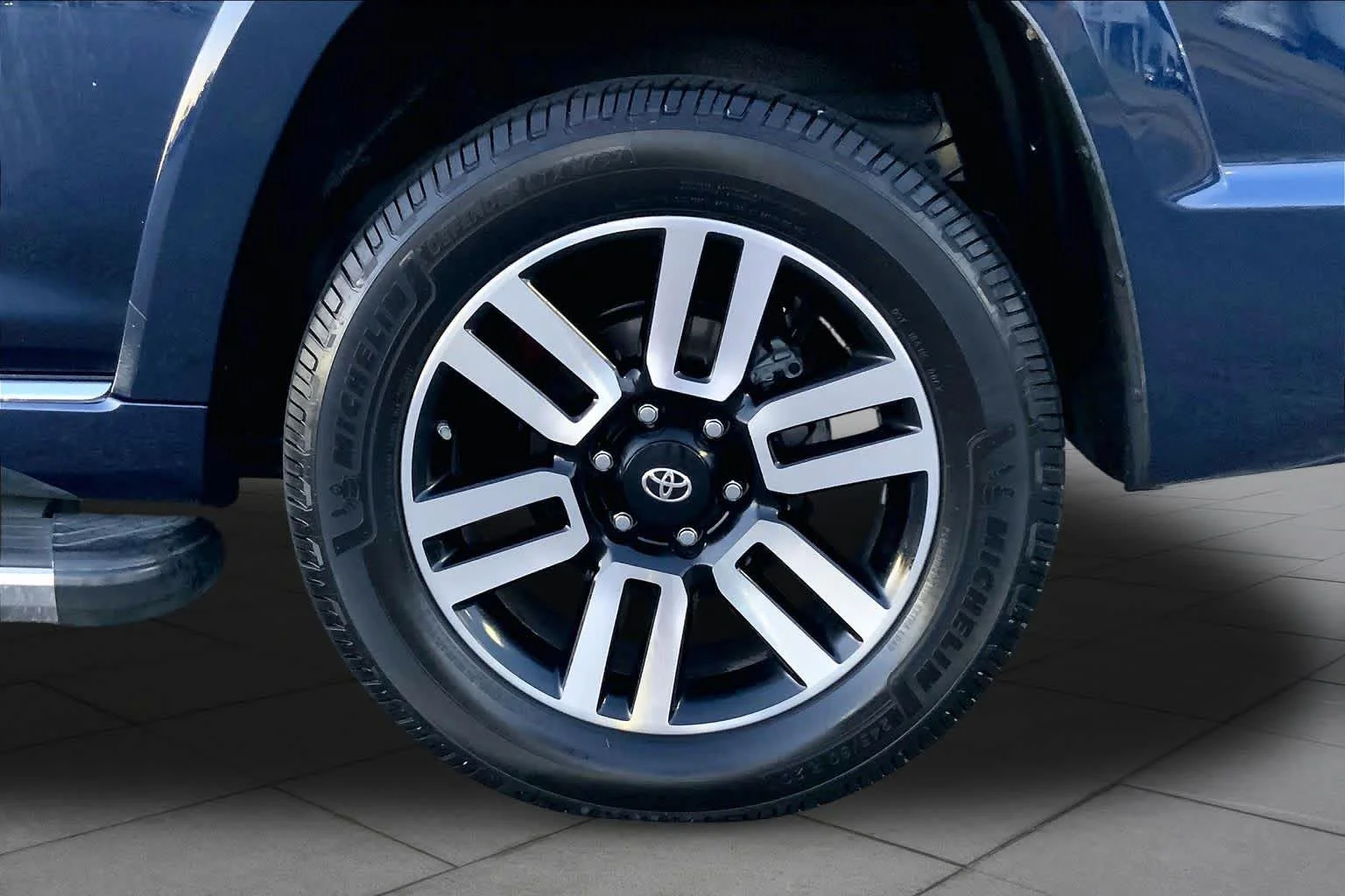 Used 2015 Nautical Blue Pearl Toyota Limited image 10