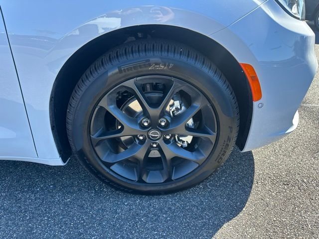 2026 Chrysler Pacifica Limited - Photo 12