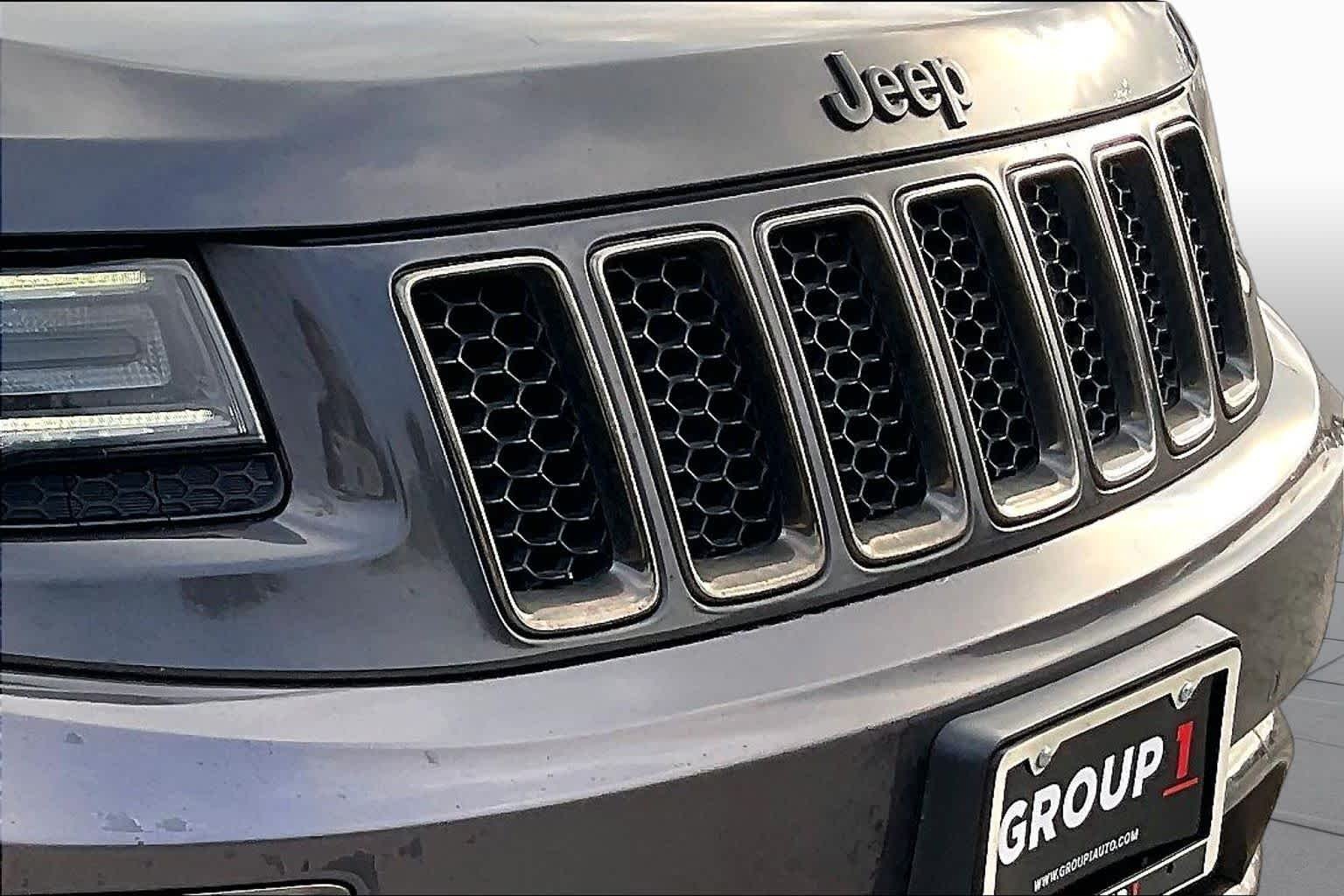 Used 2016 Granite Crystal Metallic Clearcoat Jeep High Altitude image 30