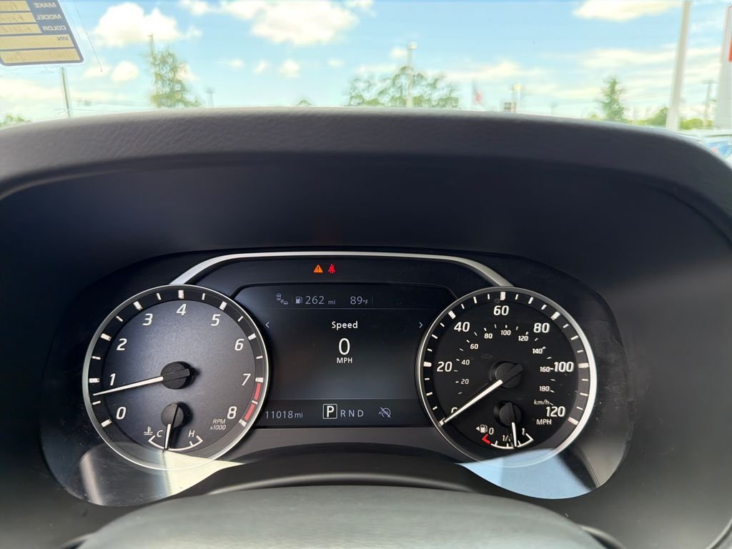 Used 2025 Super Black Nissan SV image 21