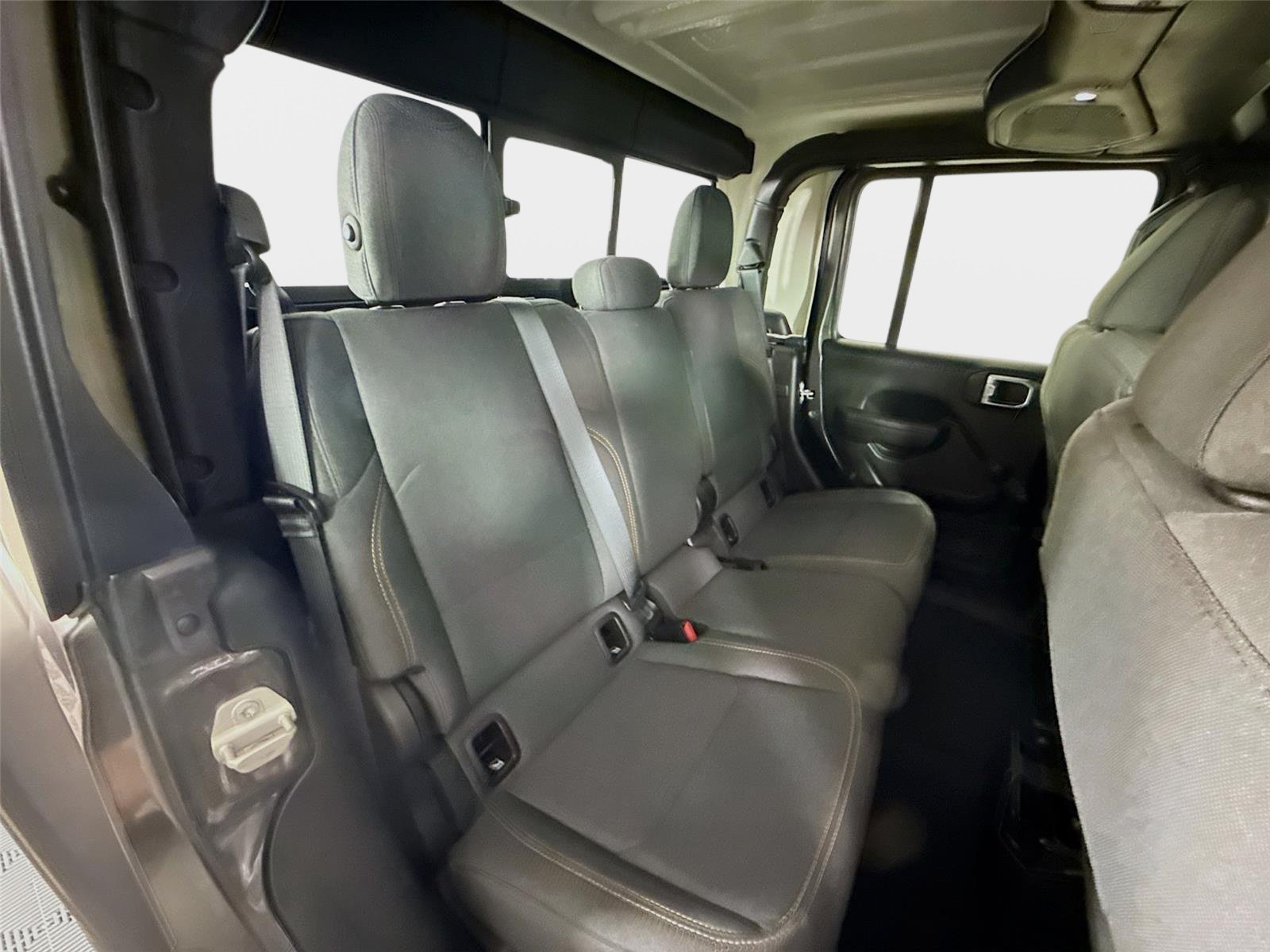 Used 2024 Granite Crystal Metallic Clearcoat Jeep Sport image 25