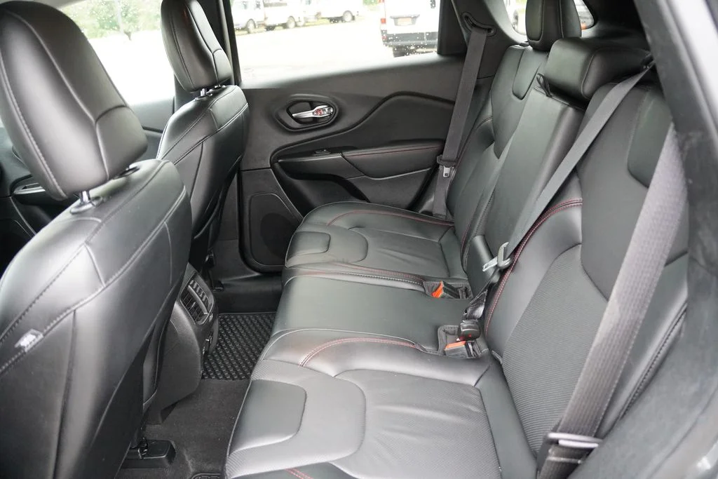 Certified Used 2022 Gray Jeep Trailhawk image 17