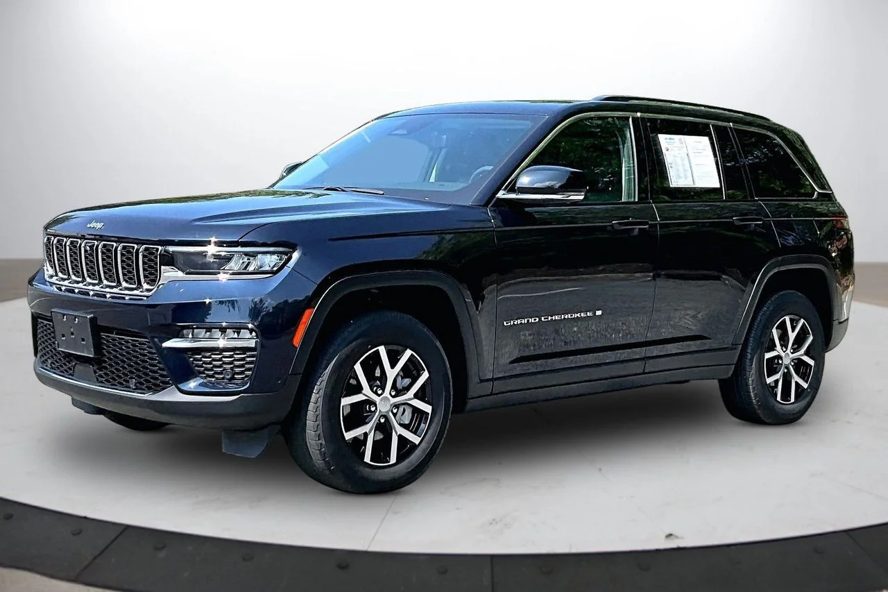 Used 2023 Black Jeep Limited image 4
