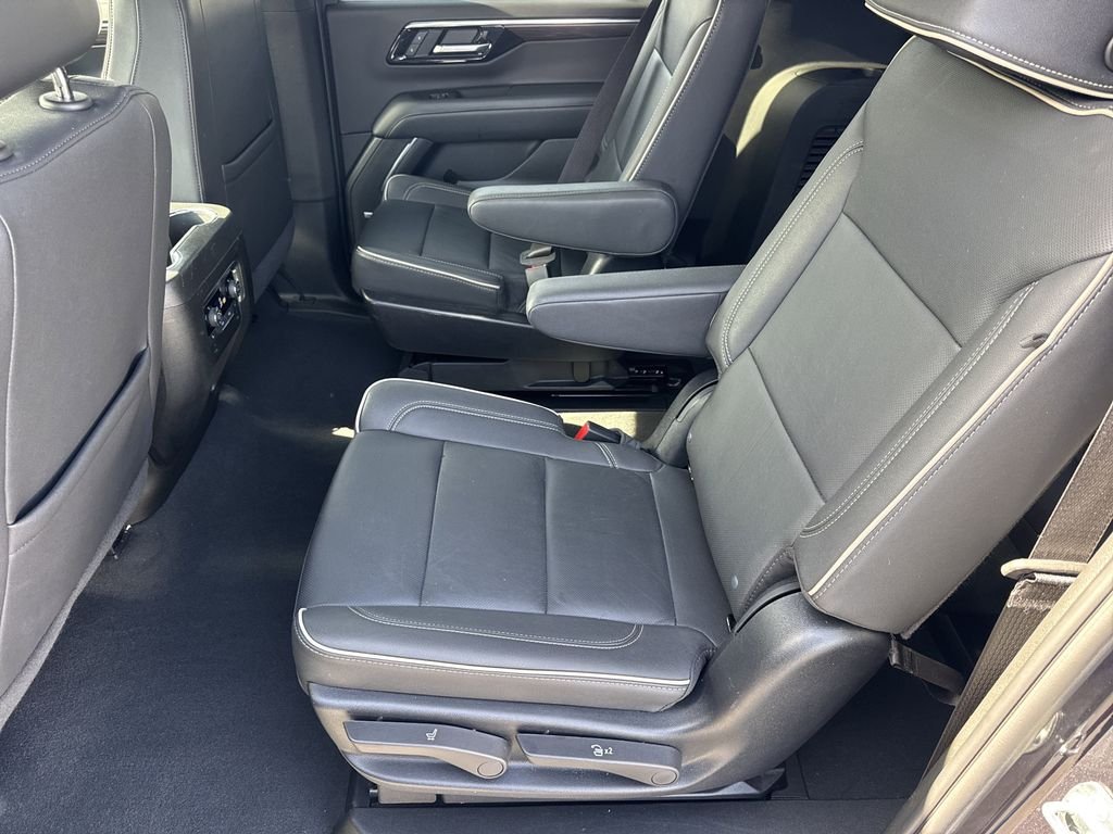 2025 Chevrolet Suburban Premier - Photo 21