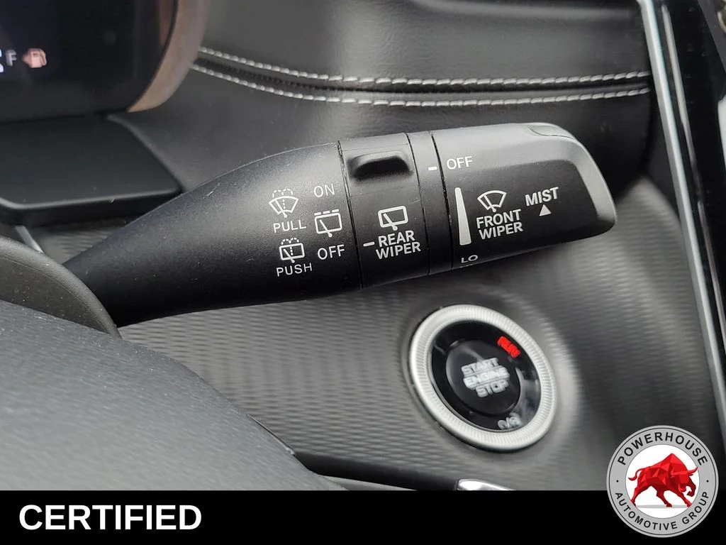 Used 2024 White Jeep Laredo image 32