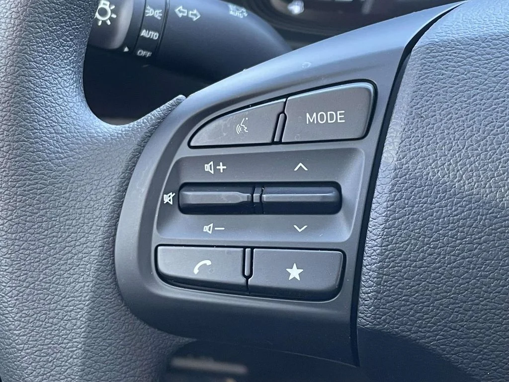 New 2026 White Hyundai SE image 19