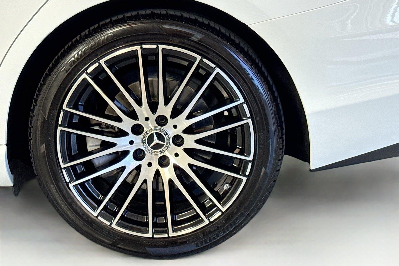Used 2023 Polar White Mercedes-Benz C 300 image 30