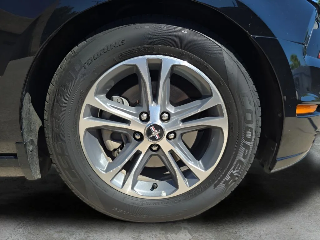 Used 2014 Black Ford Base image 39