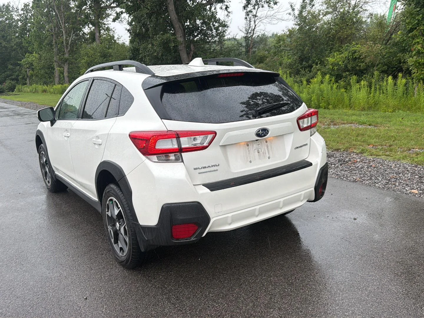 Used 2018 Crystal White Pearl Subaru Premium image 6
