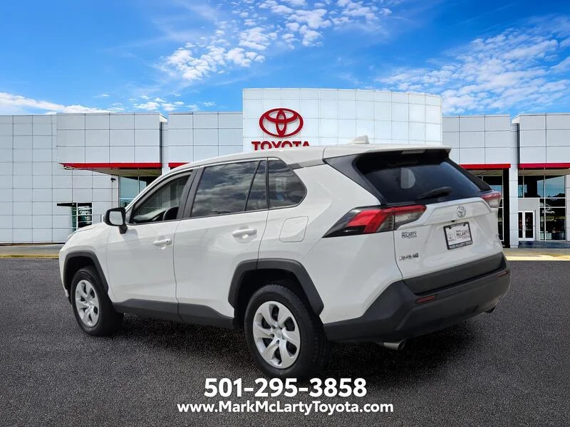 Used 2024 Ice TOYOTA LE FWD image 3