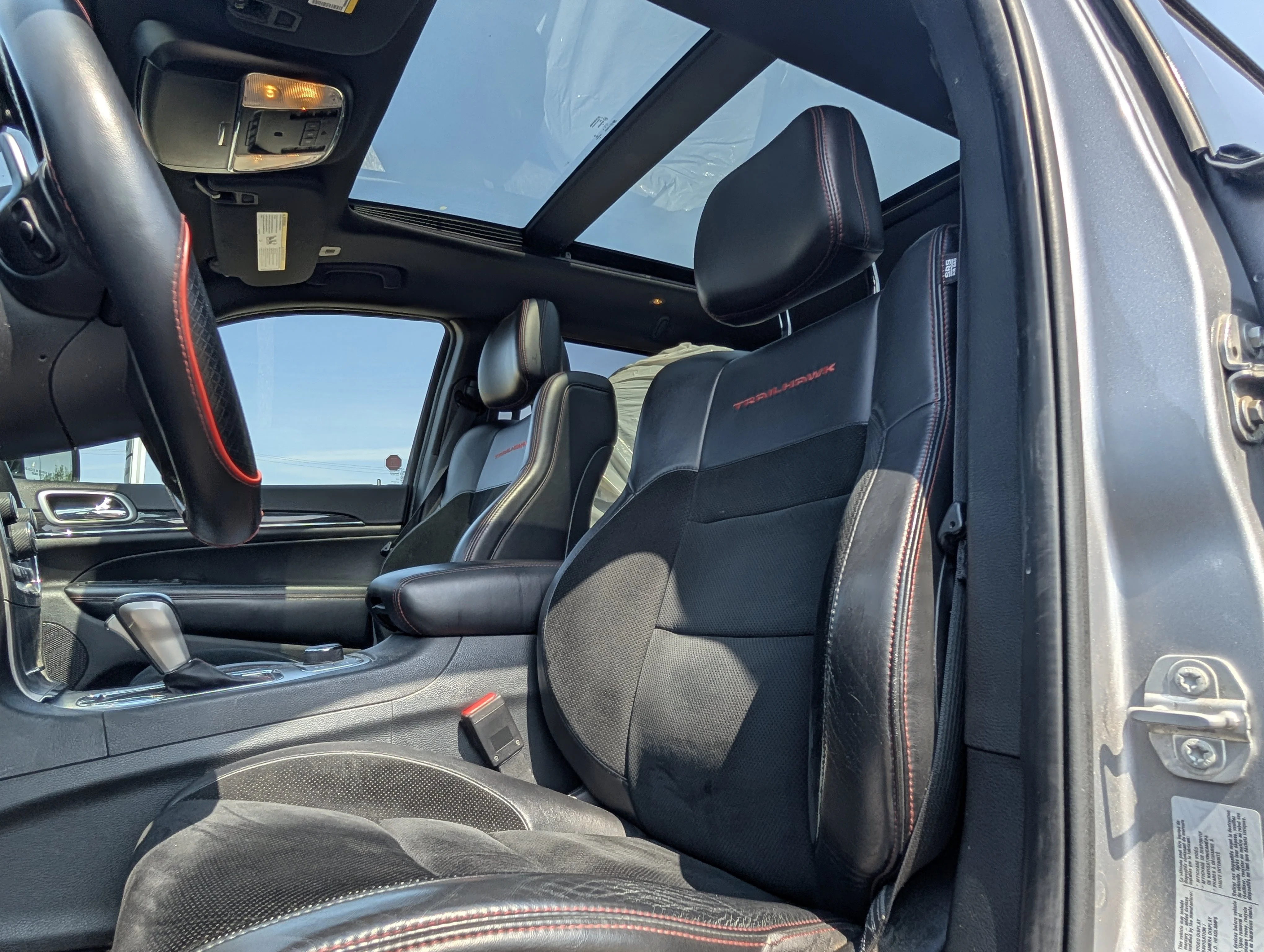 Used 2017 Billet Metallic Jeep Trailhawk image 20