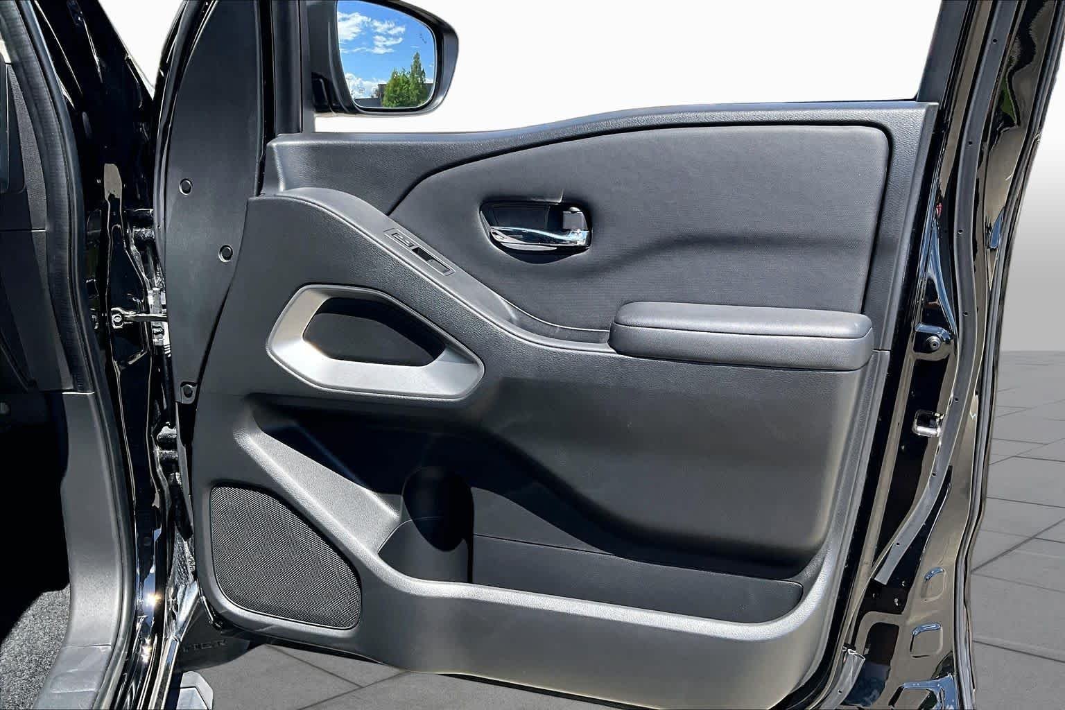 Used 2023 Super Black Nissan SV image 21
