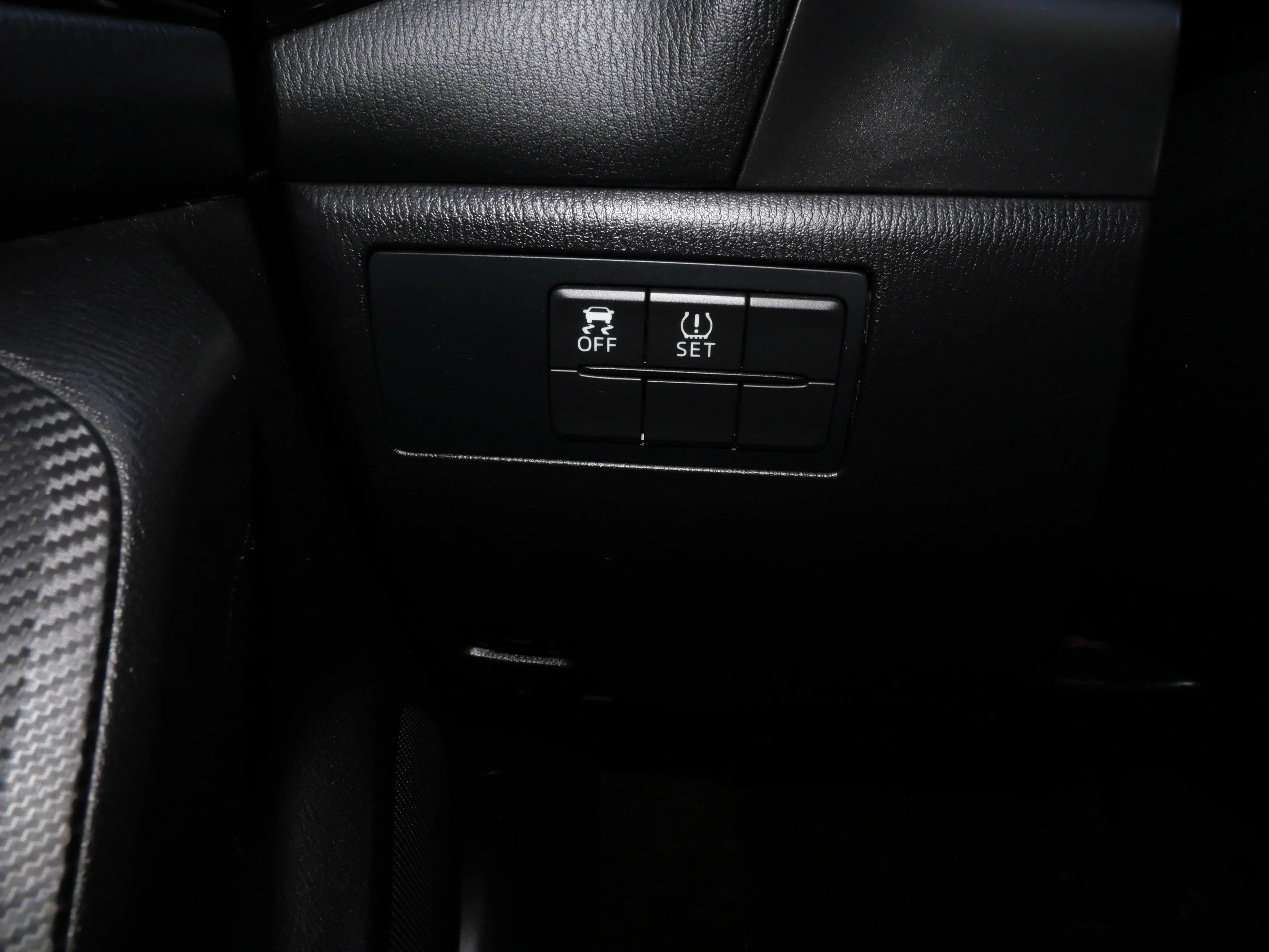 Used 2015 Meteor Gray Mica Mazda i Sport image 28