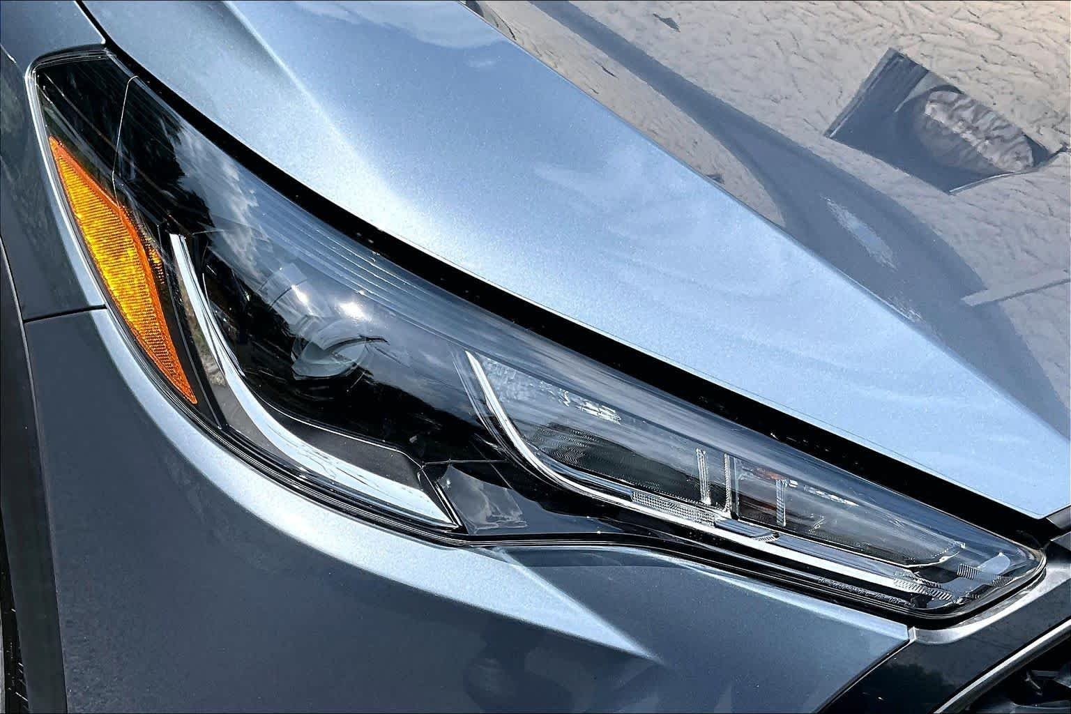 Used 2022 Celestite Toyota LE image 28