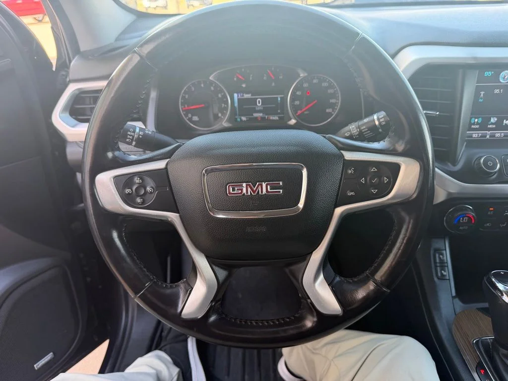 Used 2018 Silver GMC SLE-2 image 16