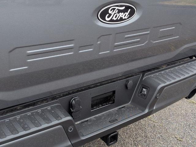 New 2026 Carbonized Gray Metallic Ford XLT image 26