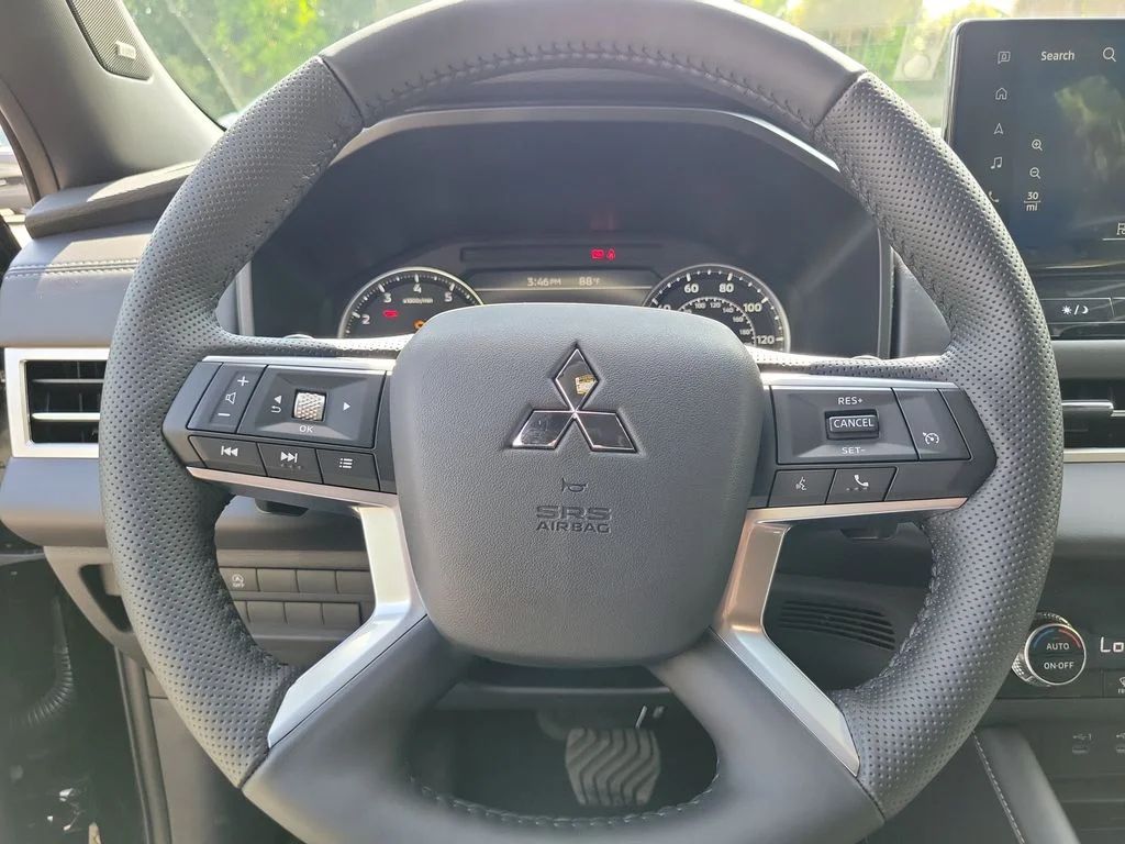 New 2026 Black Mitsubishi LE 1.5T 2WD image 28