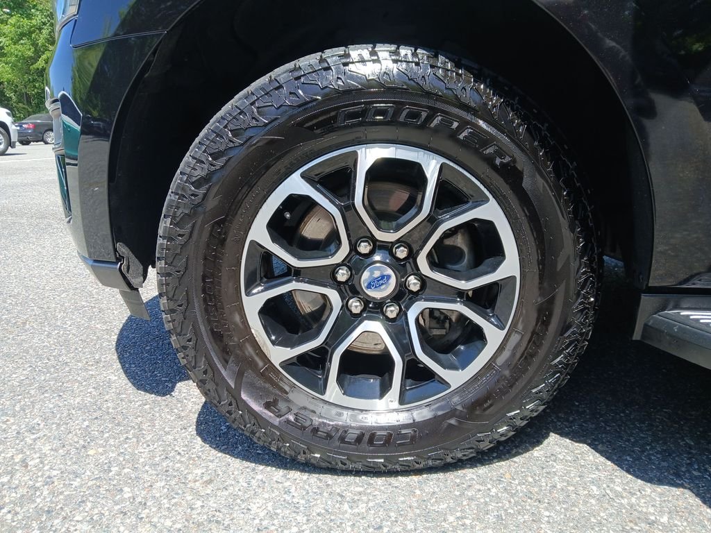 Used 2024 Black Ford XLT image 27