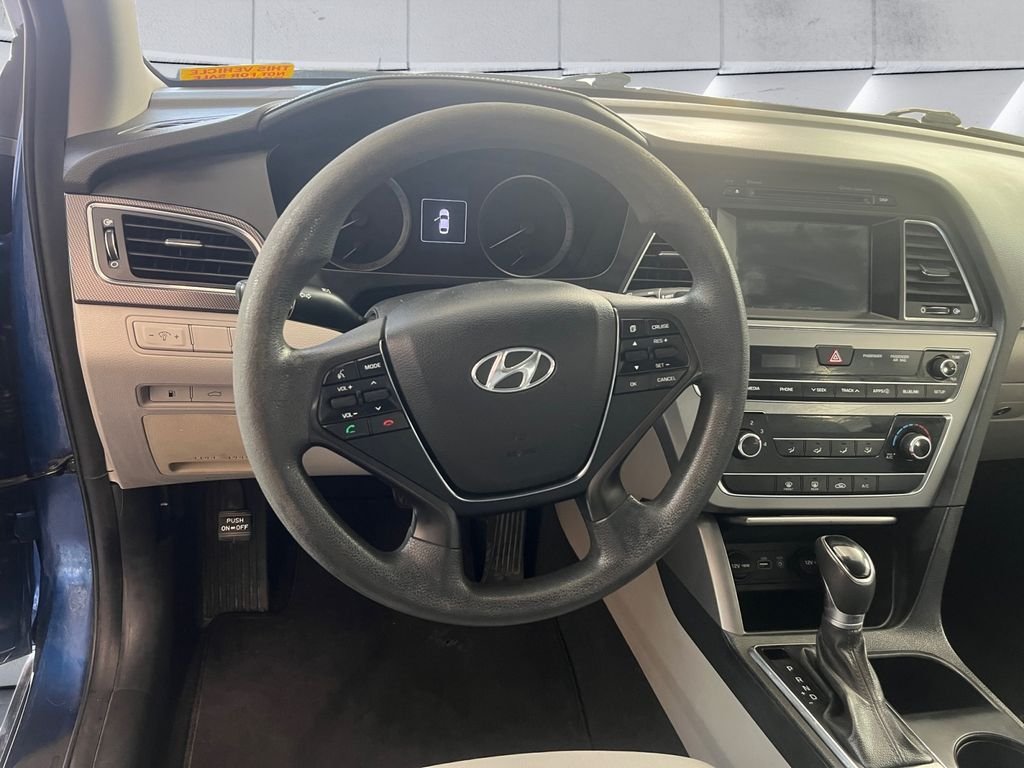 Used 2017 Blue Hyundai Sport image 9