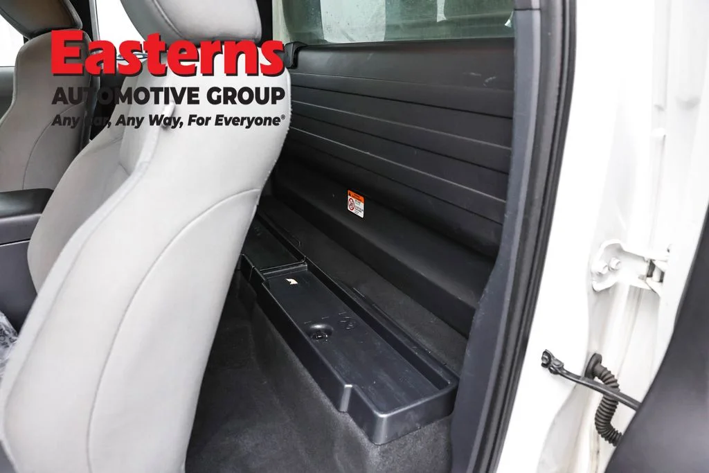 Used 2018 White Toyota SR image 21
