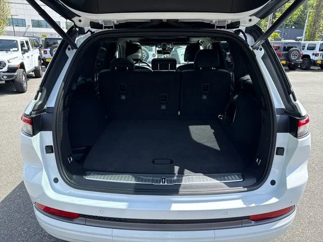 New 2026 Bright White Clearcoat Jeep Summit image 12