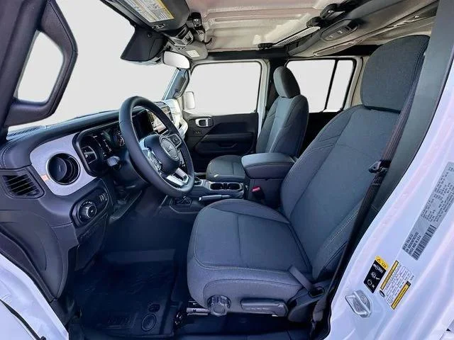 New 2026 Bright White Clear-Coat Exterior Paint Jeep Sahara image 15