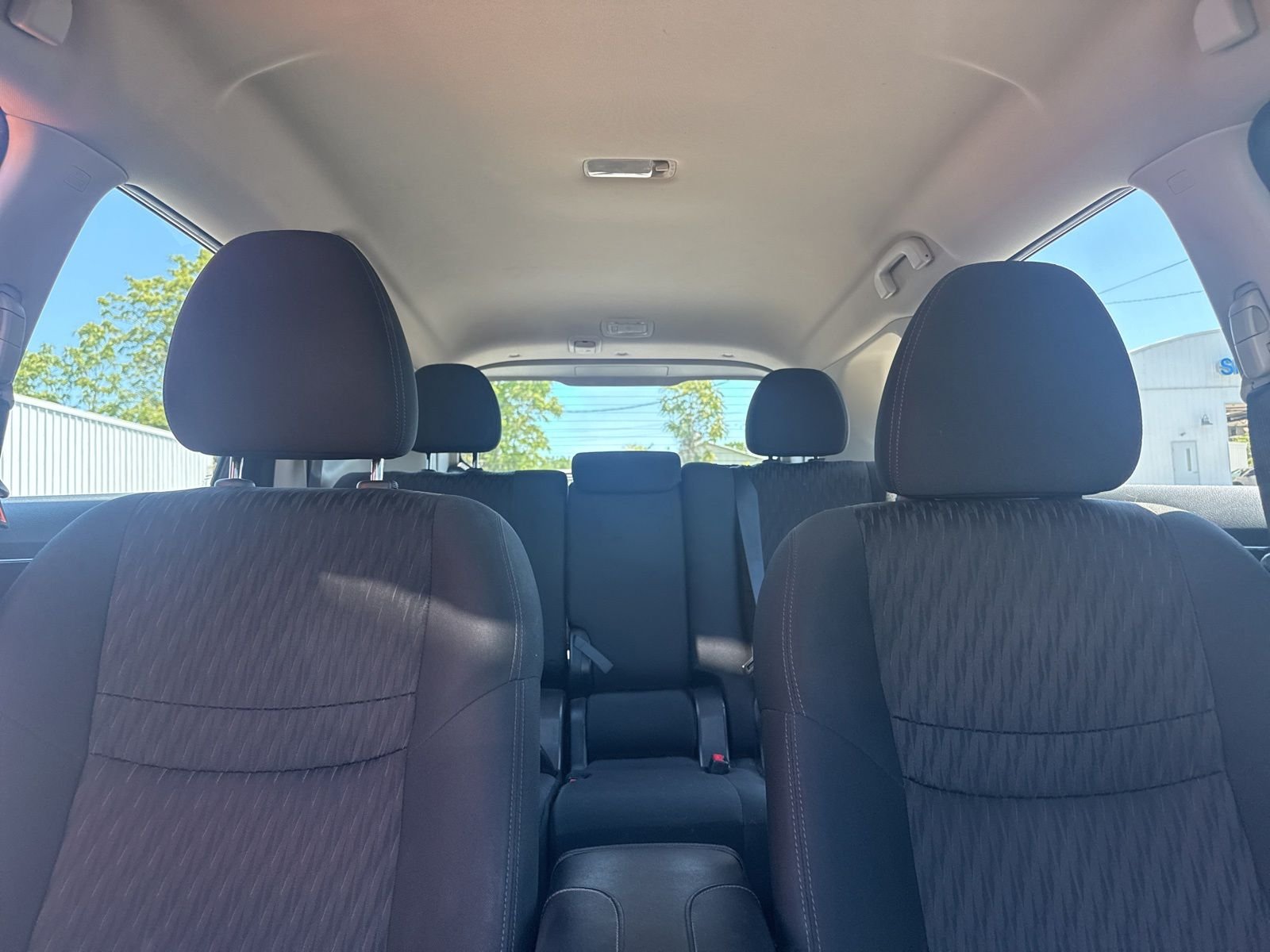 Used 2018  Nissan S image 24