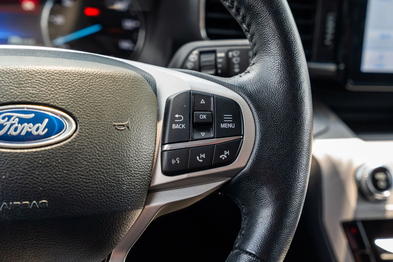 Used 2023 Gray Ford XLT image 25