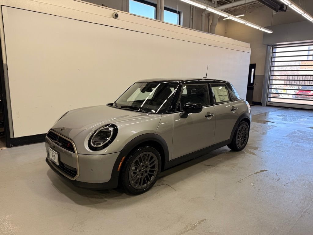 2026 MINI Hardtop Cooper S's photo