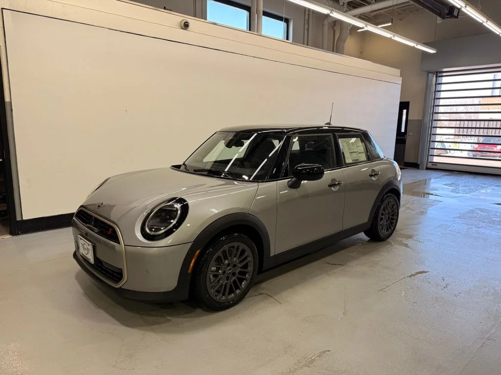 2026 MINI Hardtop Cooper S's photo