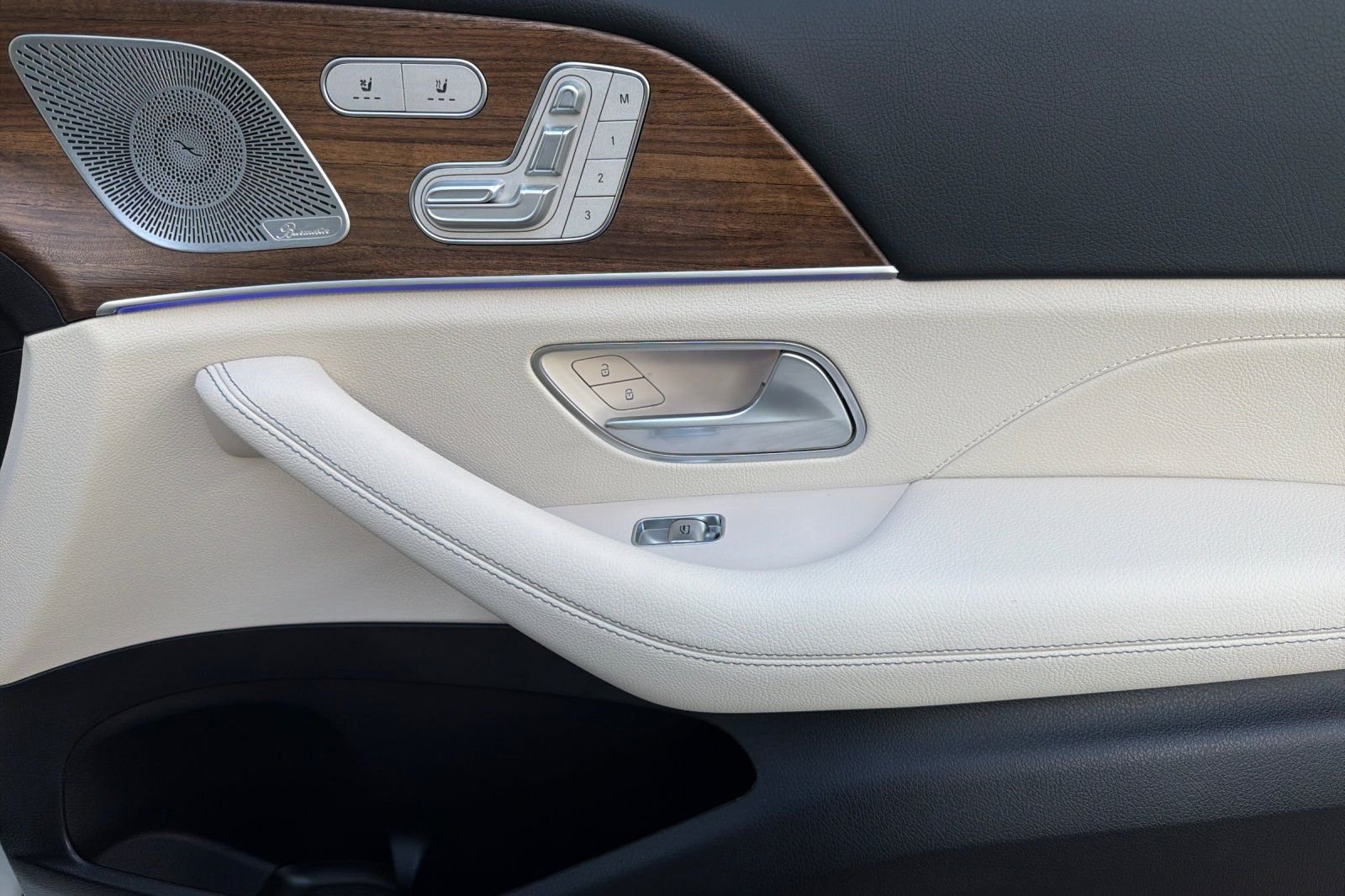 New 2026 Polar White Mercedes-Benz GLS 450 image 35
