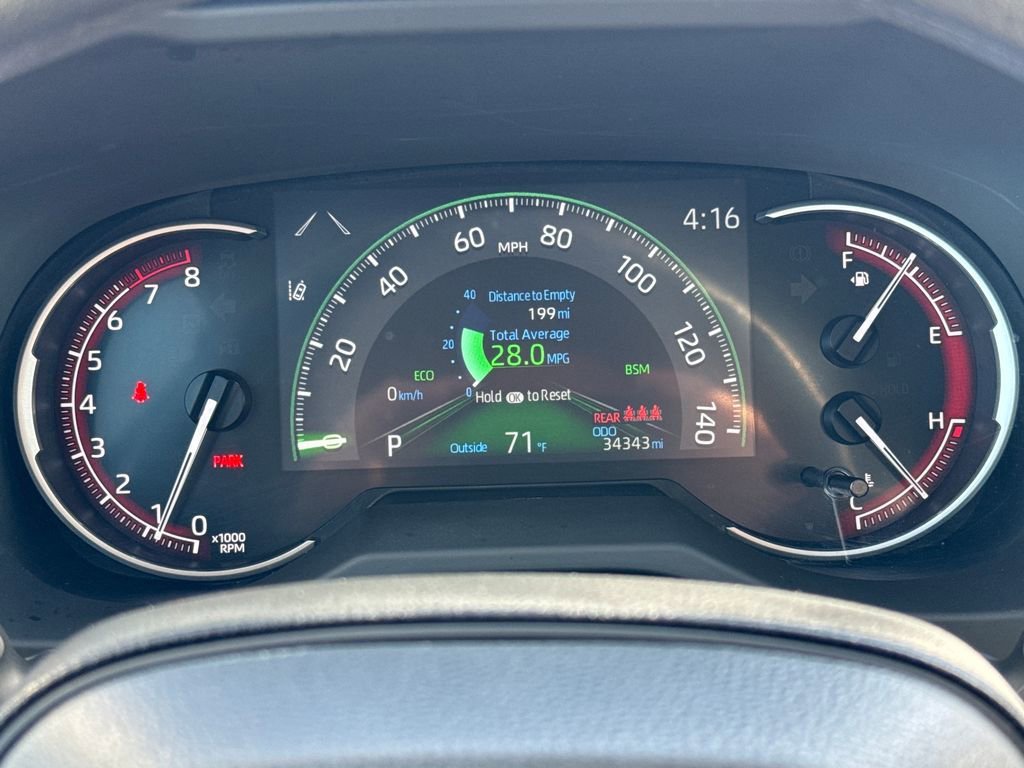 2025 Toyota RAV4 XLE - Photo 22