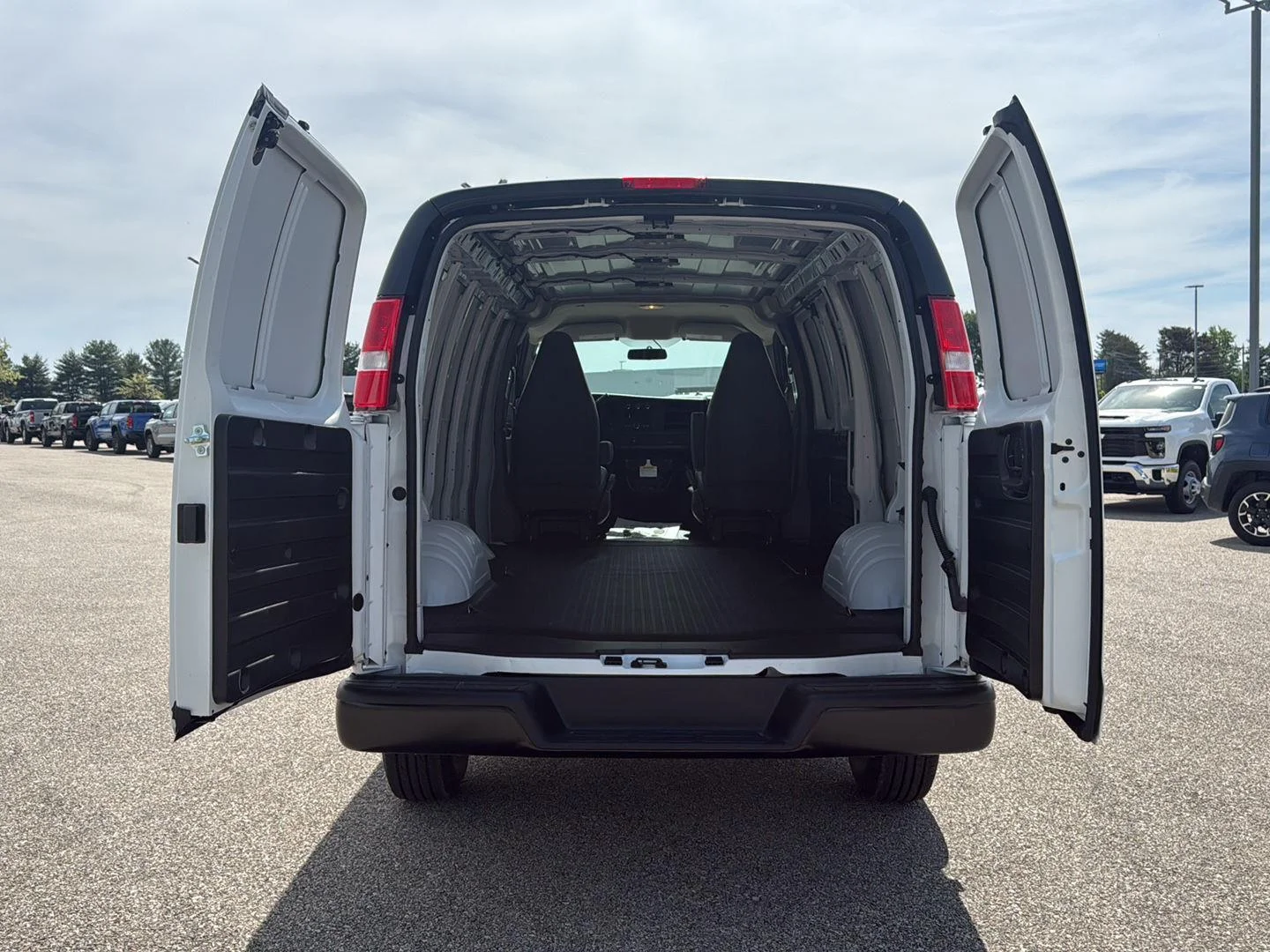 2026 Chevrolet Express Cargo Work Van - Photo 9