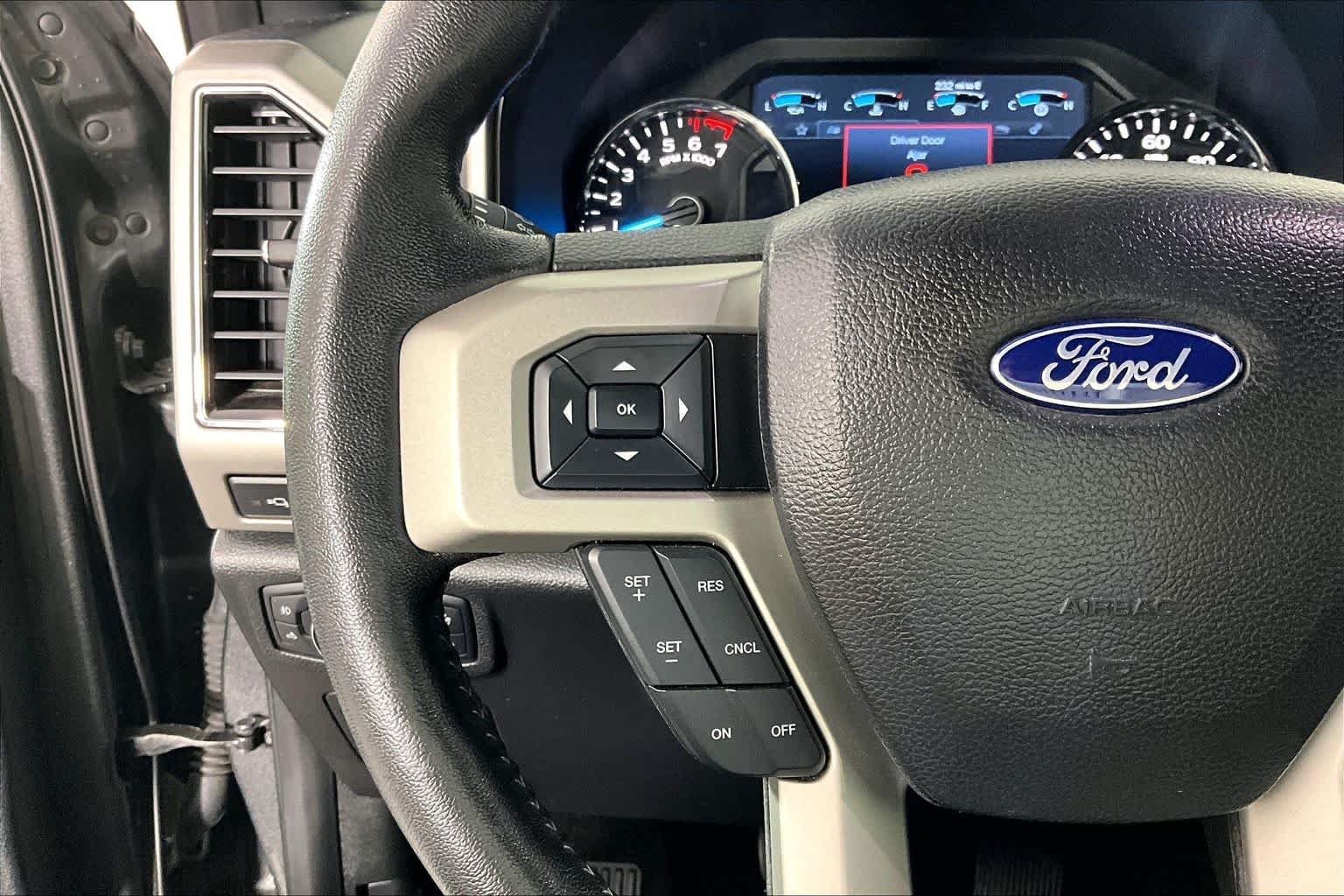 Used 2018 Magnetic Ford LARIAT image 22