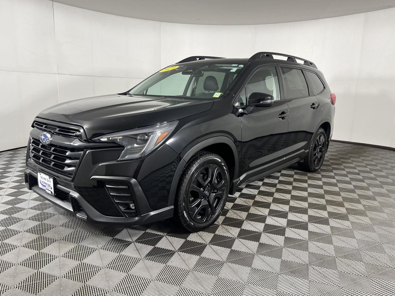 Used 2023 Crystal Black Silica Subaru Onyx Edition image 20