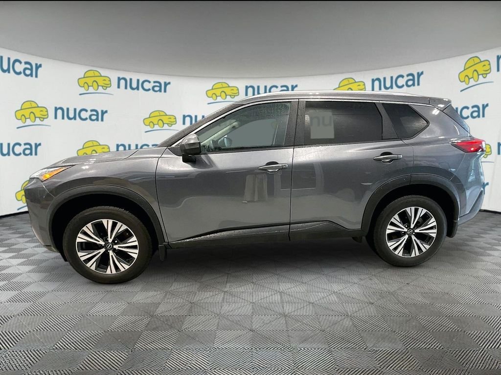 Used 2023 Gray Nissan SV image 4