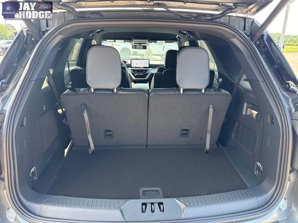 New 2026 Carbonized Gray Metallic Ford ST-Line image 33