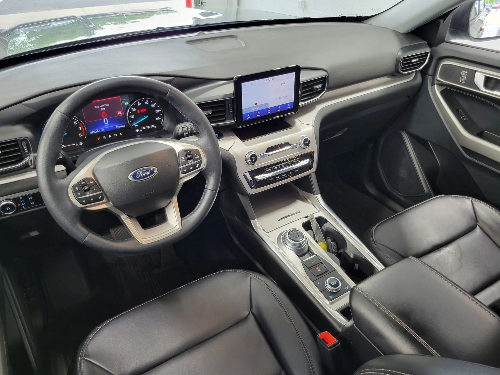Used 2023 Silver Ford XLT image 24