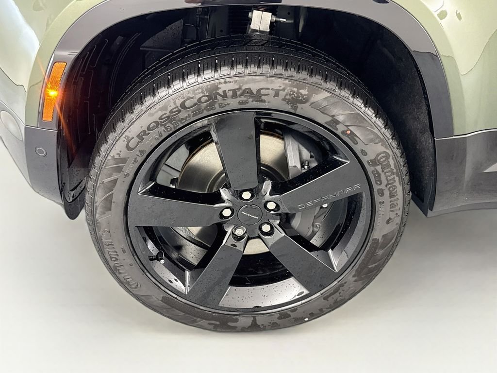 New 2026 Woolstone Green Land Rover X-Dynamic SE image 32