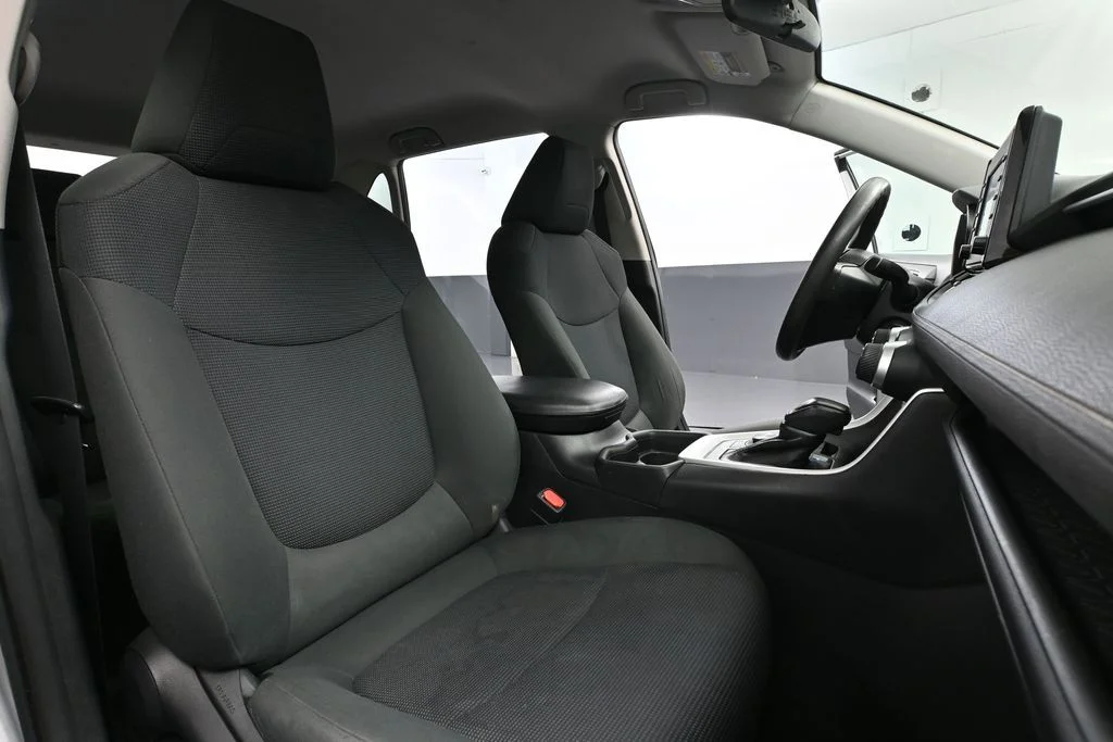 Used 2019 Silver Toyota LE image 44