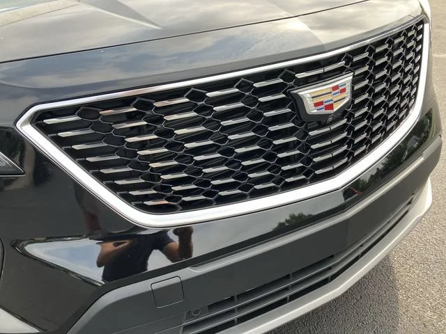 Used 2022 STELLAR BLACK METALLIC Cadillac AWD Premium Luxury image 30