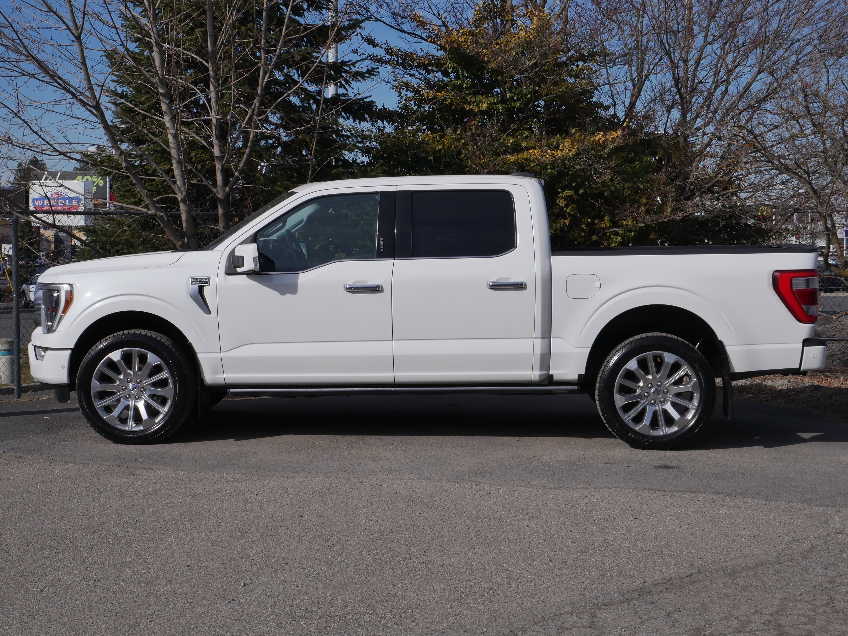 Certified Used 2021 Star White Metallic Tri-Coat Ford Limited image 19