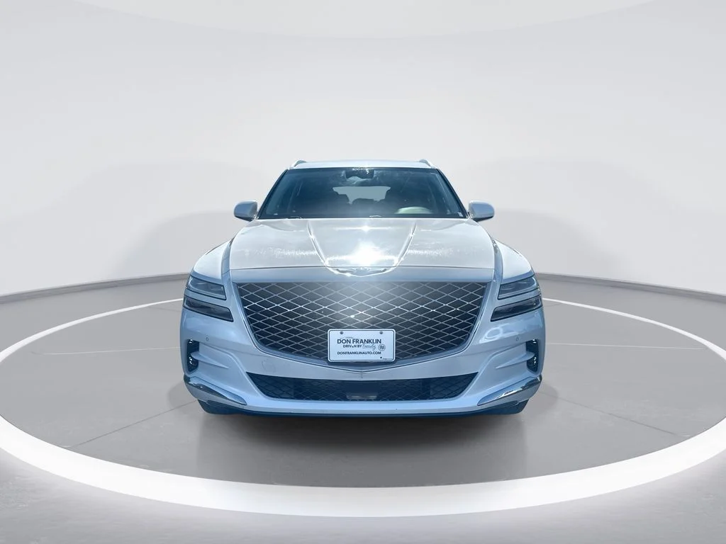 Used 2024 White Genesis 2.5T image 3