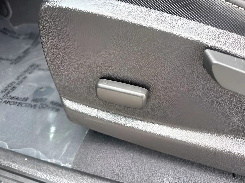 Used 2021 Gray Chevrolet LT image 10