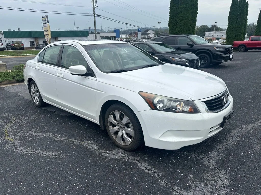 Used 2010 Taffeta White Honda EX-L image 1
