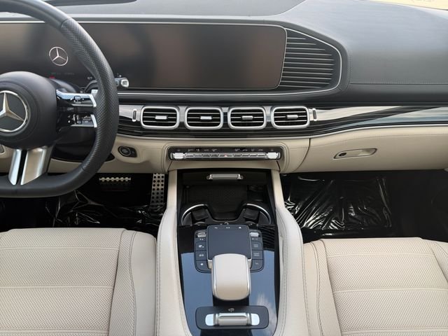 Used 2024  Mercedes-Benz GLS 580 image 15